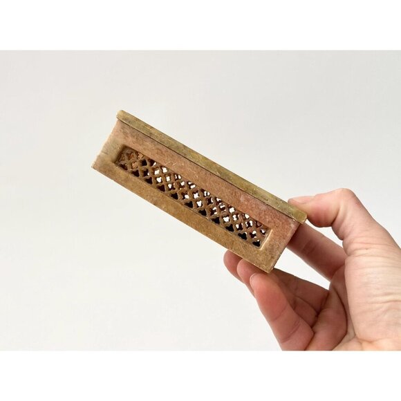 Floral Abalone Inlaid Soapstone Vintage Trinket Box | Jewelry box | Ring Dish - Picture 7 of 9